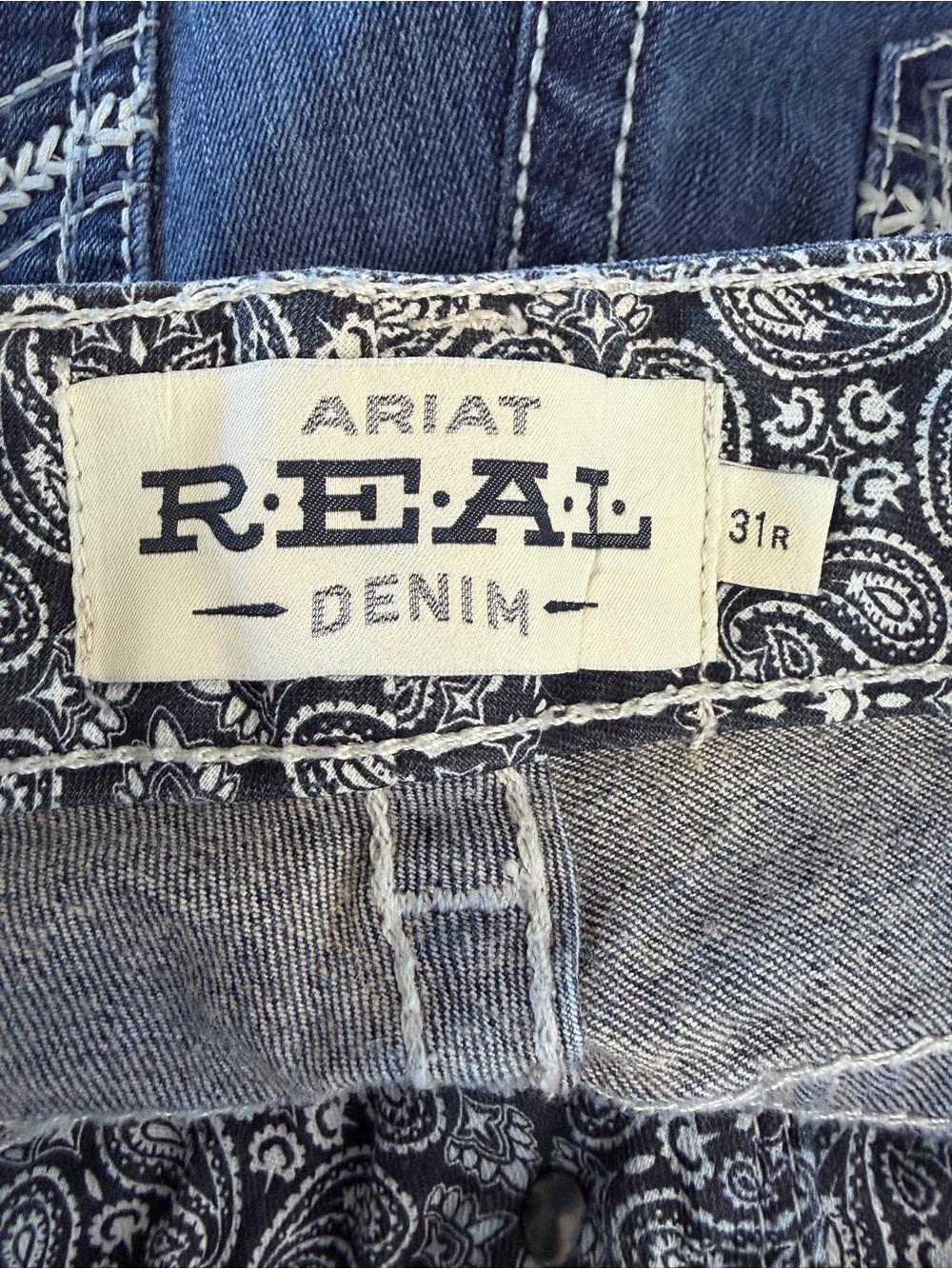 Ariat Straight-Leg Jeans 31R - Picture 5 of 10